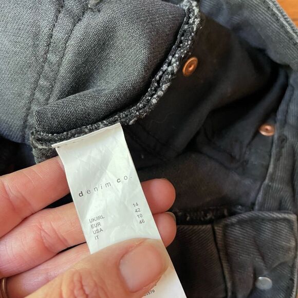 Black women’s size 10 Denim co black frayed distressed 100% cotton jean shorts - Picture 10 of 11